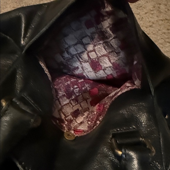 Elliott Lucca Black Shoulder Bag - Picture 7 of 13